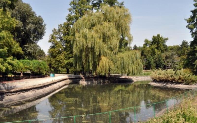 Завршено чишћење језерца у Дунавском парку